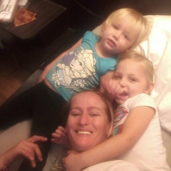 Meet your Posher, Angel - Picture 2 of 4